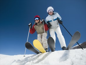 Couple standing on skis. Date : 2008