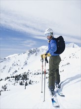 Woman standing on skis. Date : 2008