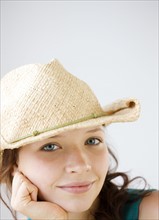 Close up of teenage girl in cowboy hat. Date : 2008