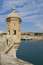 Senglea Point parapet, Valleta, Malta.