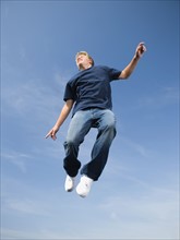 Teenage boy in mid-air. Date : 2008