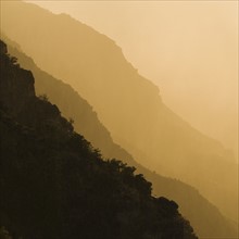 Silhouette of Grand Canyon mountain range.