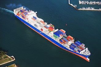 Aerial view of cargo ship. Photographe : fotog