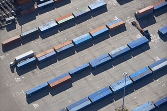 Aerial view of shipping container. Photographe : fotog