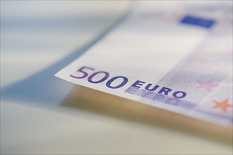 500 euro note.