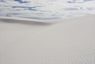 Dunes de sable blanc