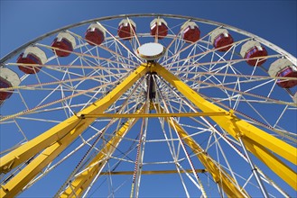 A ferris wheel ride