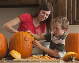 Pumpkin carving. Photographer: Mike Kemp