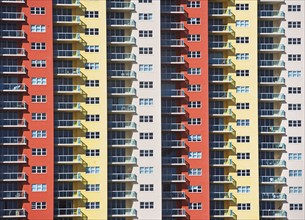 Balconies on apartment building. Photographe : fotog