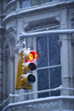 Traffic lights in the snow. Photographe : Daniel Grill