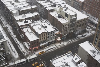 Urban rooftops in winter. Photographe : fotog