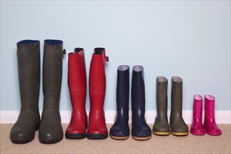 Row of rubber boots. Photographe : RTimages