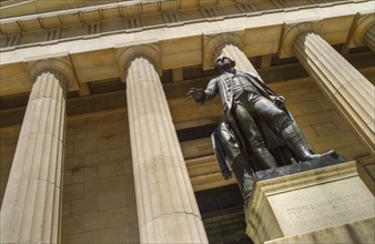 Statue of George Washington in front of Federal Hall.
