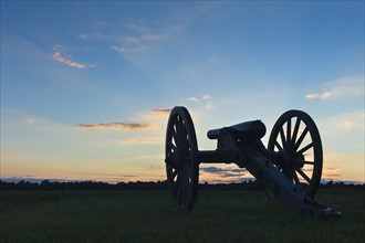 Civil war cannon.