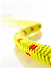 Yellow rope. Photo : David Arky