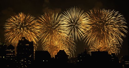 Fireworks over New York City skyline. Photo. fotog