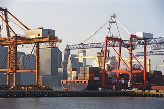 Container crane. Photo. fotog