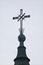 Cross of Marie-reine-du-monde cathedral. Photo : Daniel Grill