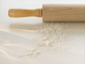 Rolling pin and flour. Photo : Daniel Grill