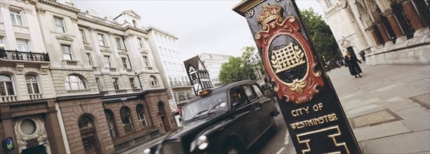 Cab in City of Westminster. Photo : Fisher Litwin