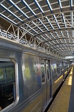 USA, New York State, Brooklyn, Coney Island, Subway Platform. Photo : fotog