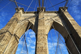 USA, New York State, New York City, Span of Brooklyn Bridge. Photo : fotog