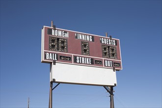 USA, Arizona, Winslow, Baseball scoreboard. Photo : David Engelhardt