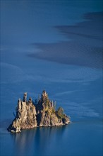 USA, Oregon, Crater Lake, Phantom Ship. Photo : Gary J Weathers