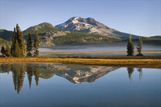 USA, Oregon, Sparks Lake. Photo : Gary J Weathers