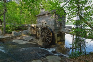 USA, Georgia, Stone Mountain, Watermill in trees. Photo : Gary J Weathers