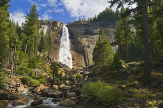 USA, California, Yosemite National Park, Nevada Falls. Photo : Gary J Weathers