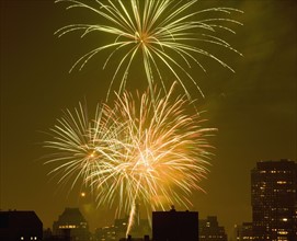 USA, New York State, New York City, Skyline with fireworks display. Photo : fotog