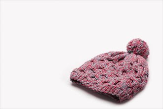 Pink wooly hat. Photo : FBP