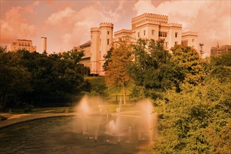 USA, Louisiana, Baton Rouge, Old State Capitol with fountain. Photo : Henryk Sadura