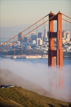 USA, California, San Francisco, Golden Gate Bridge in fog. Photo : Noah Clayton