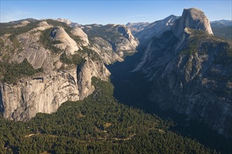 USA, California, Yosemite National Park, Half dome. Photo : Gary Weathers