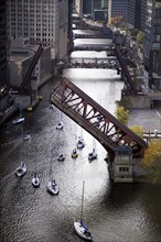 USA, Illinois, Chicago, elevated view of canal with yachts. Photo : Henryk Sadura