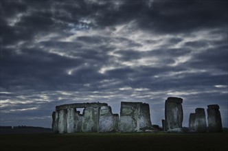 UK, Stonehenge, Scenic view at dawn.