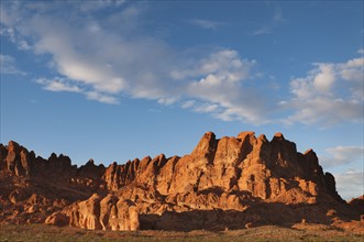 USA, Nevada, Valley of Fire, Red Rock Hills. Photo : Gary Weathers