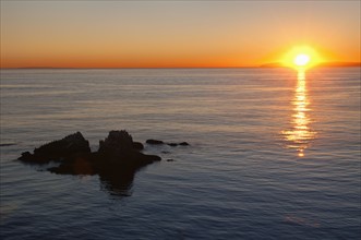 USA, California, Laguna Beach, sunset over Pacific Ocean. Photo : Gary Weathers