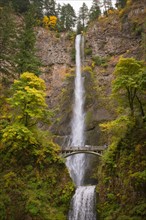USA, Oregon, Multnomah Falls. Photo : Gary Weathers