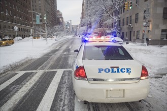 USA, New York City, police car on Park Avenue. Photo: fotog