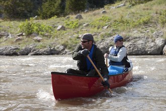 USA, Montana, Smith River, Two men kayaking. Photo : Noah Clayton