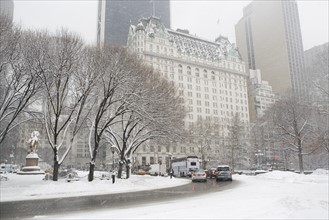 USA, New York City, Manhattan, street scene in winter. Photo: fotog