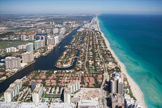 USA, Florida, Miami cityscape as seen from air. Photo : fotog