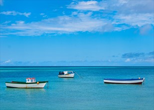 Aruba, boats on sea. Photo : Daniel Grill