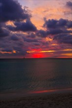Aruba, sea at sunset. Photo : Daniel Grill