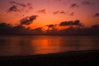 Aruba, sea at sunset. Photo : Daniel Grill