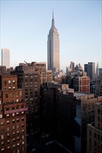 USA, New York, New York City, Manhattan skyline with Empire State Building. Photo : Winslow