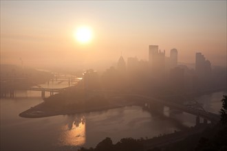 USA, Pennsylvania, Pittsburgh at sunrise. Photo : Henryk Sadura